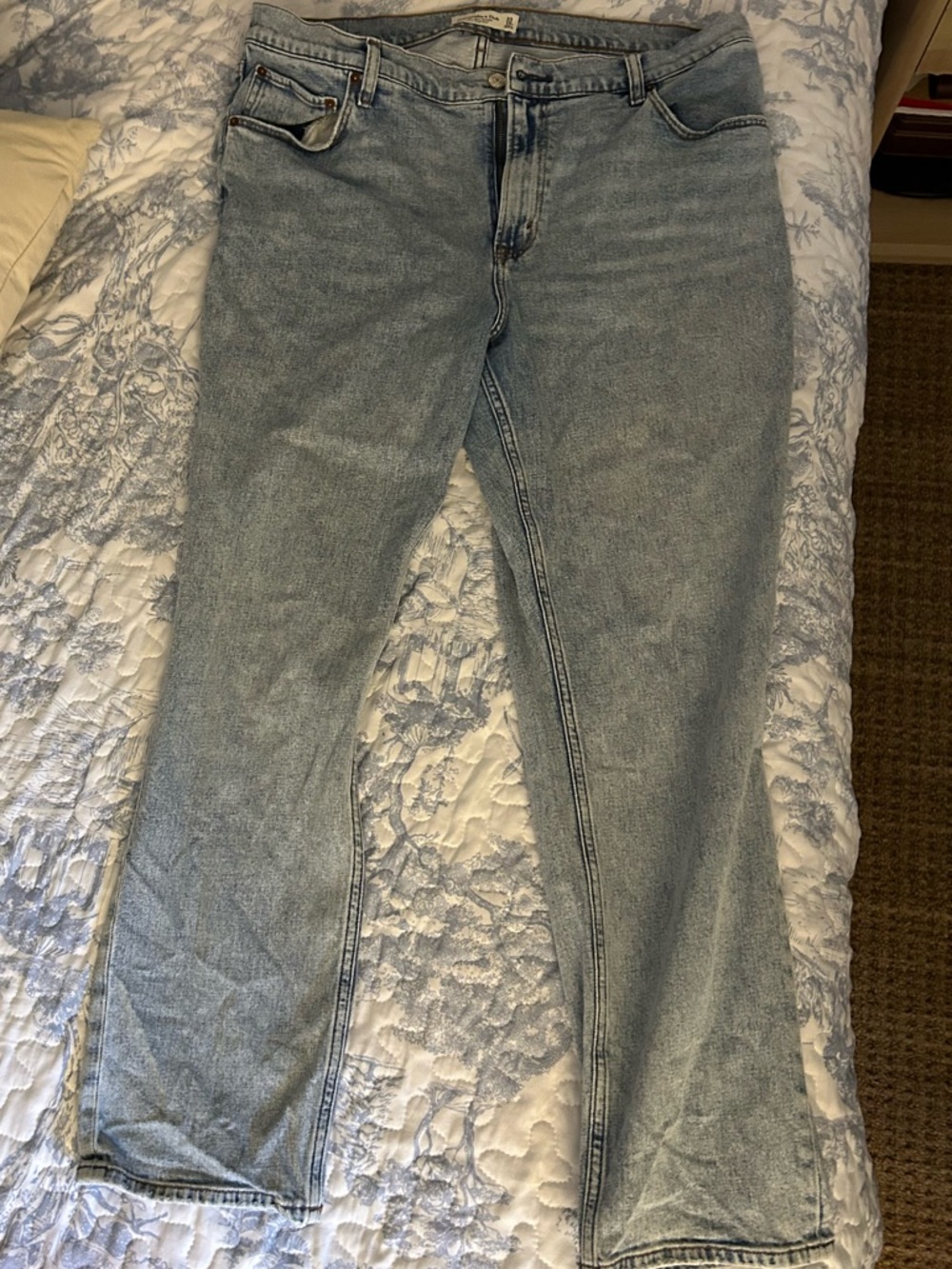 Abercrombie & Fitch Light Wash Straight Leg Jeans